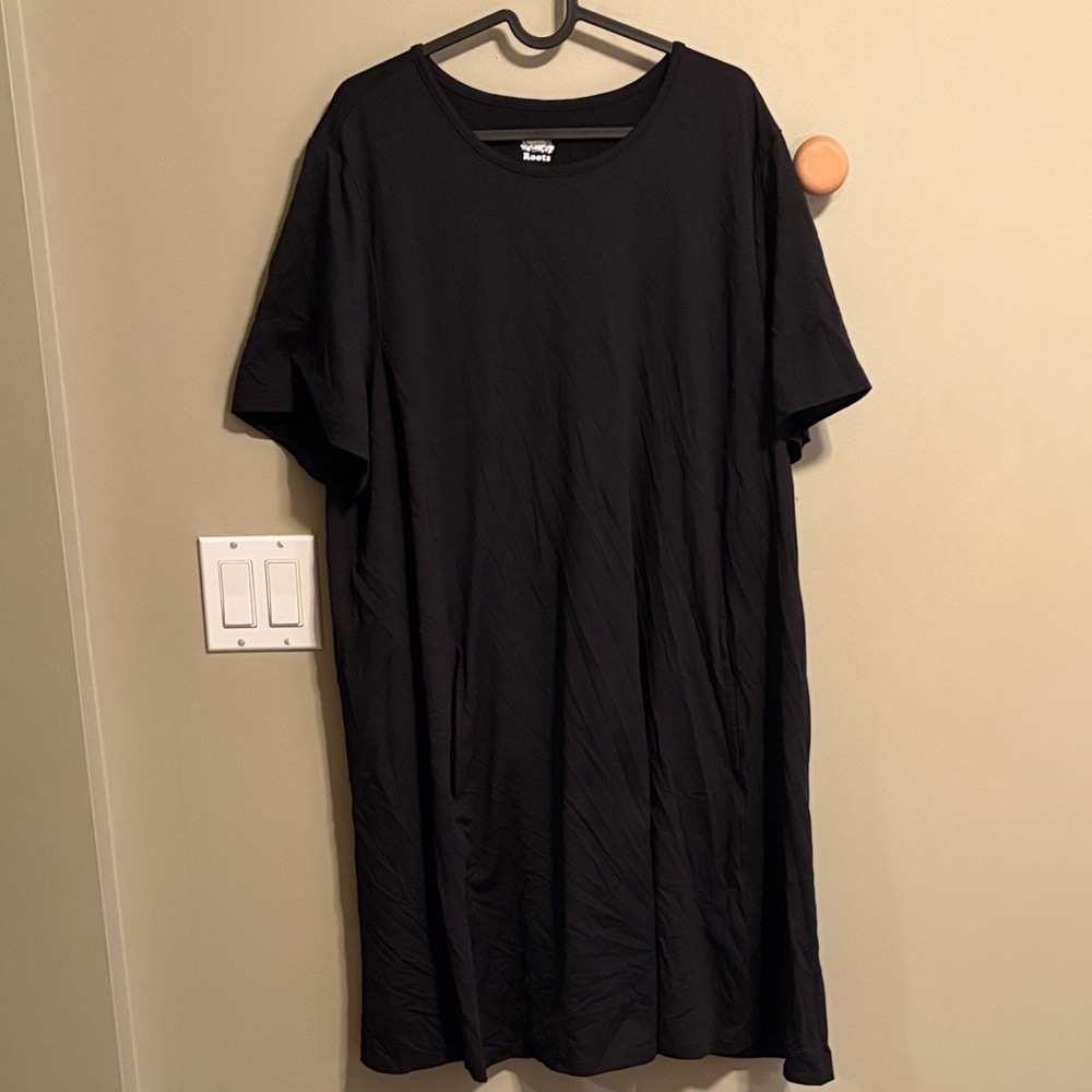 Roots Black Graphic T-Shirt